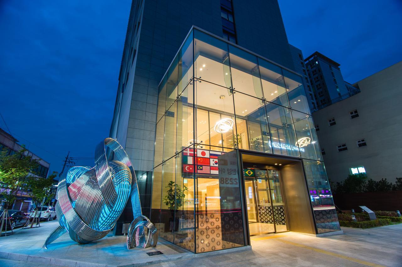 Ibc Hotel Dongdaemun Сеул Екстериор снимка
